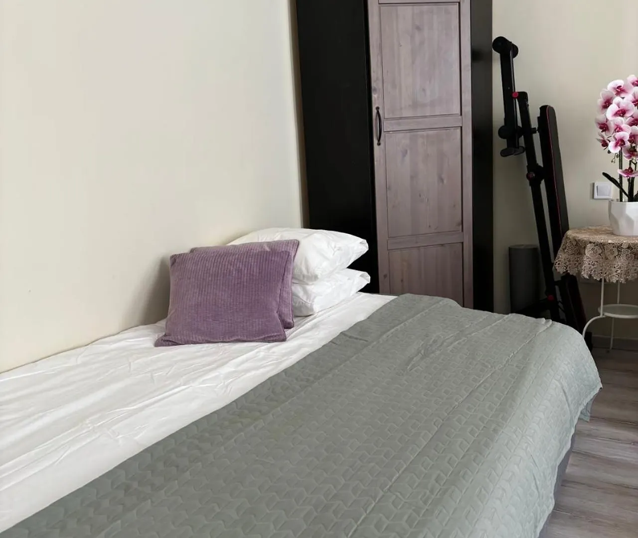 Spacious And Stylish Jokai Apartment Budapest