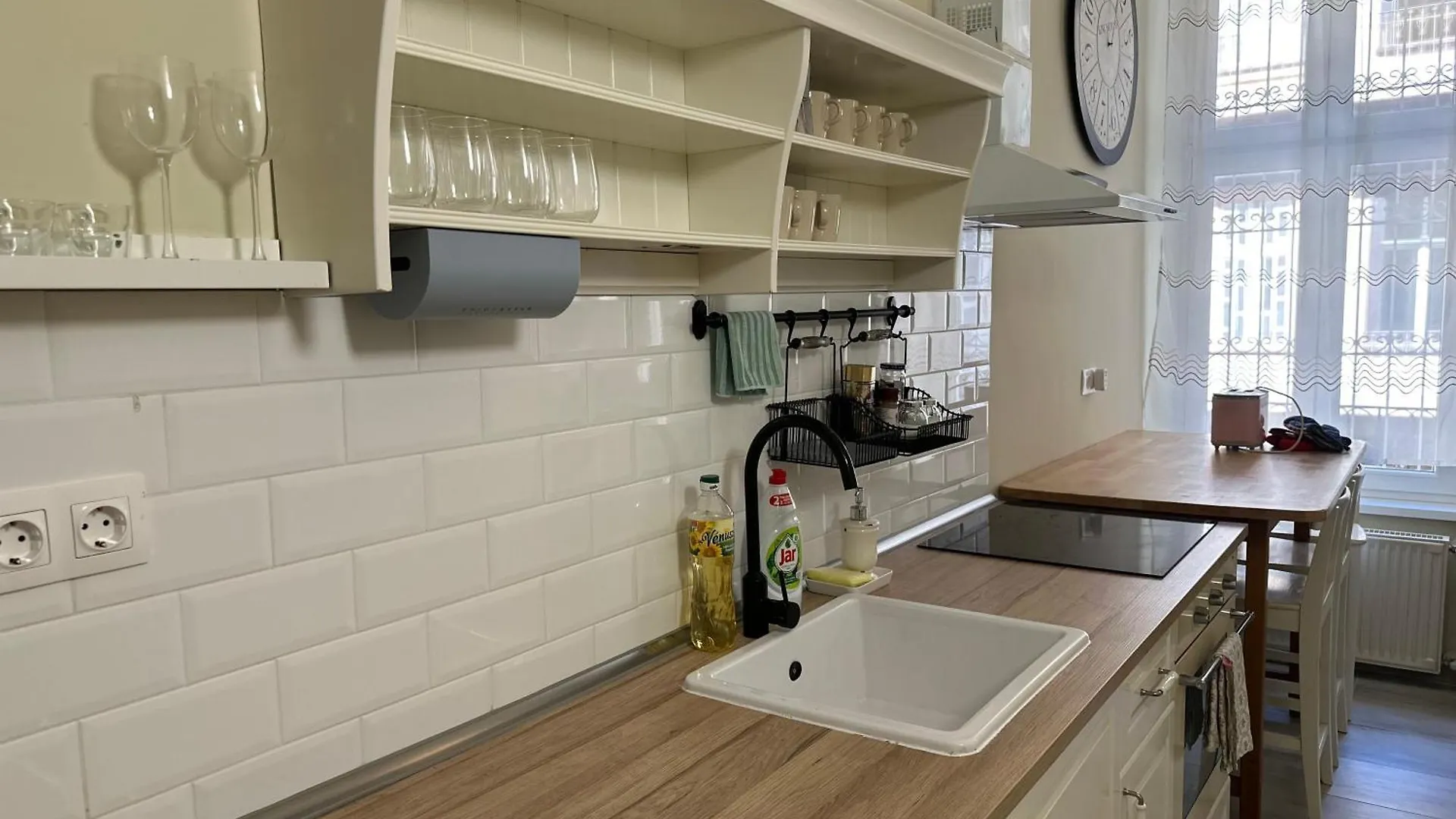 Spacious And Stylish Jokai Apartment Budapest 0*,